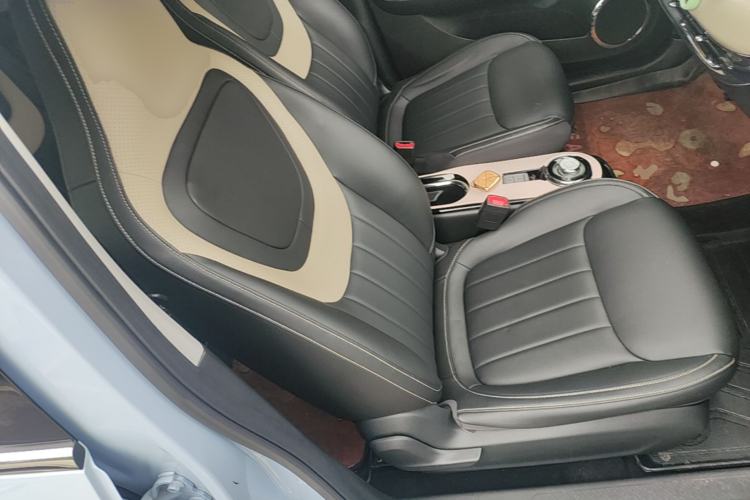 Used Wuling Bingo 2023 333 km Lingxi Connected+ Version Right Front Seat