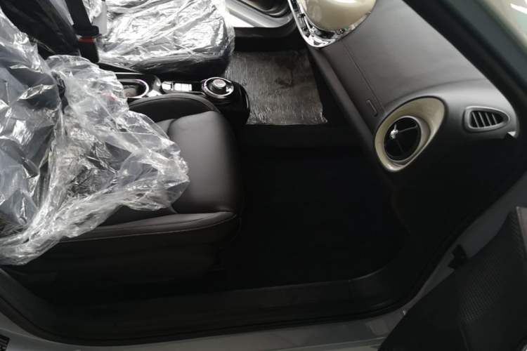 Used Wuling Bingo 2023 410 km Lingxi Deluxe Edition Right Front Seat