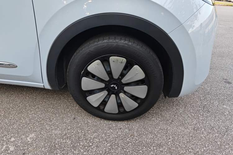 Used Wuling Bingo 2023 333km Enjoy+ Version Right Front Wheel Hub
