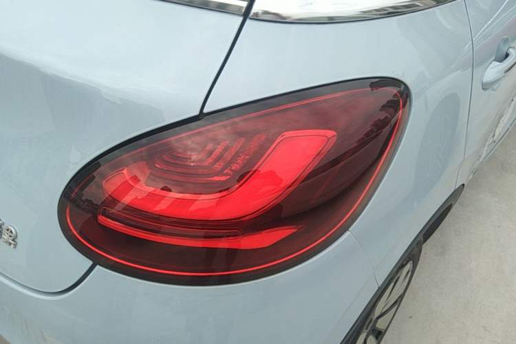 Used Wuling Bingo 2023 333 km Lingxi Connected+ Version Right Rear Taillight