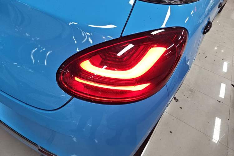 Used Wuling Bingo 2023 333 km Lingxi Connected+ Version Right Rear Taillight
