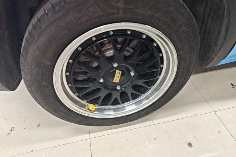 Used Wuling Bingo 2023 333 km Lingxi Connected+ Version Right Rear Wheel Hub