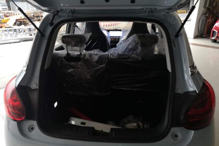 Used Wuling Bingo 2023 410 km Lingxi Deluxe Edition Trunk