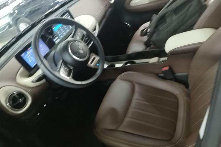 Used Wuling Bingo 2023 333km Enjoy+ Version Left Front Seat
