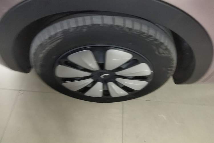 Used Wuling Bingo 2023 333km Enjoy+ Version Left Front Wheel Hub
