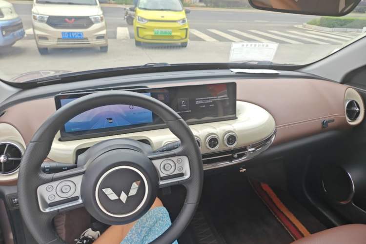 Used Wuling Bingo 2023 333 km Lingxi Connected Version Center Console