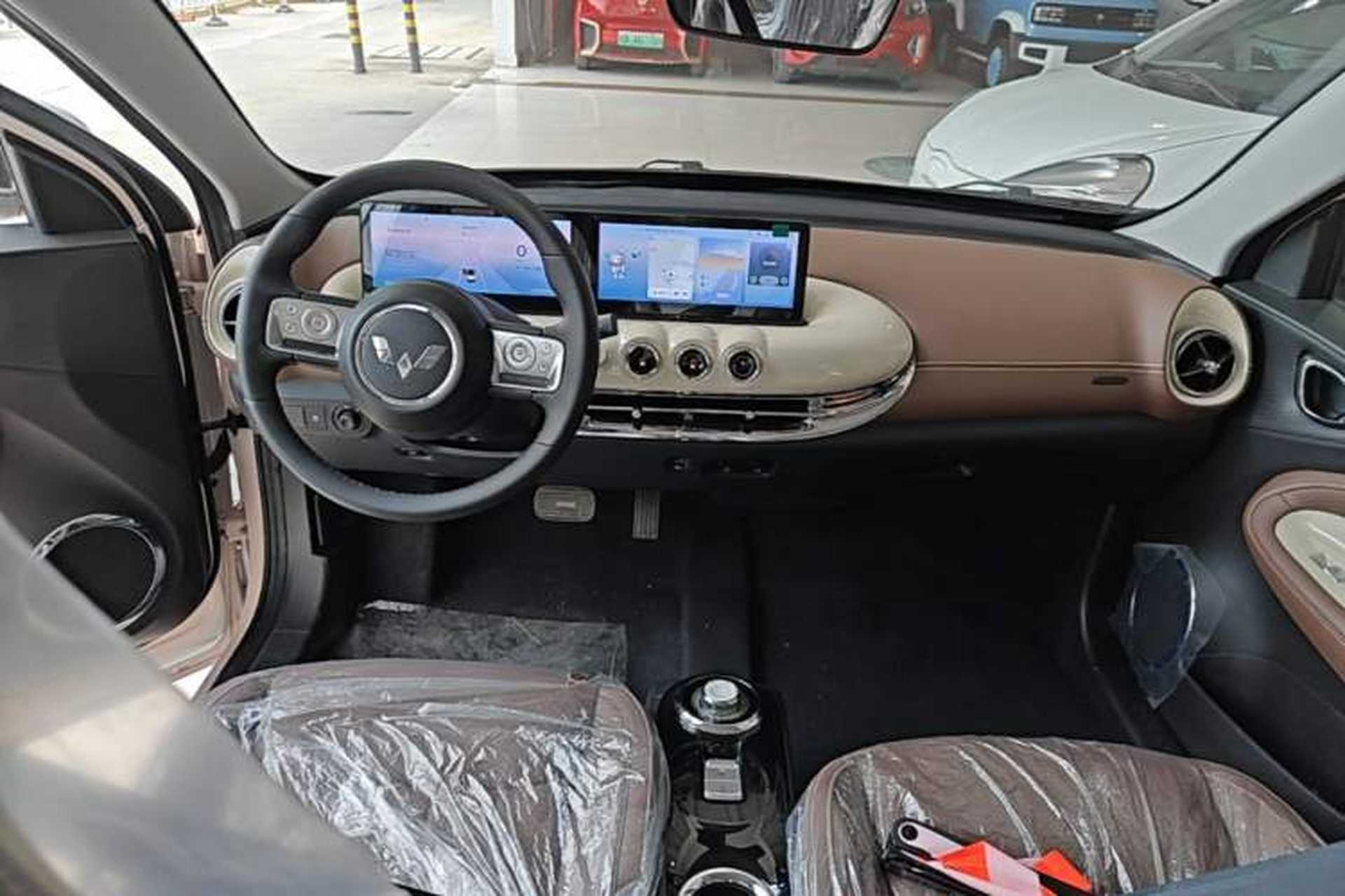 Used Wuling Bingo 2023 410 km Lingxi Deluxe Edition Center Console