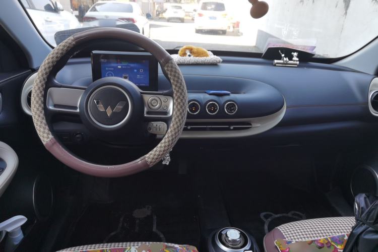 Used Wuling Bingo 2023 203km Light Edition Center Console