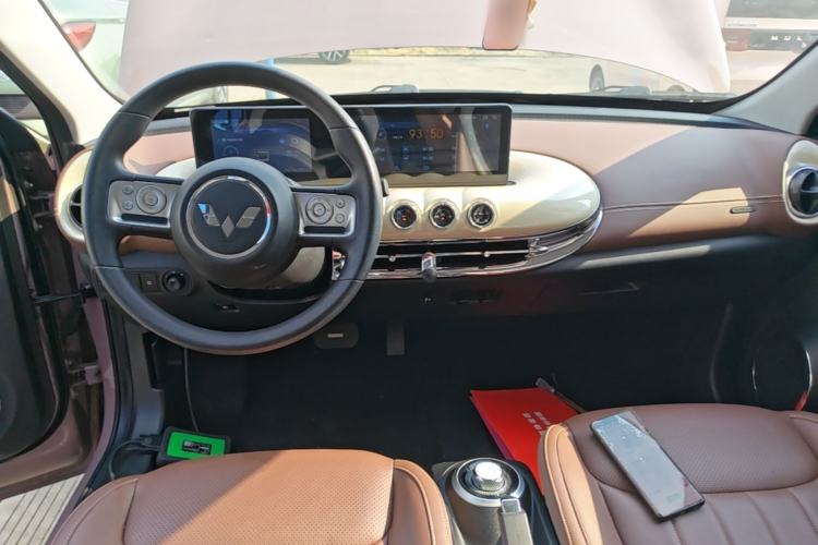 Used Wuling Bingo 2023 203km Comfort Edition Center Console
