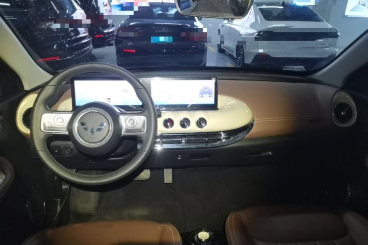 Used Wuling Bingo 2023 333 km Lingxi Connected Version Center Console