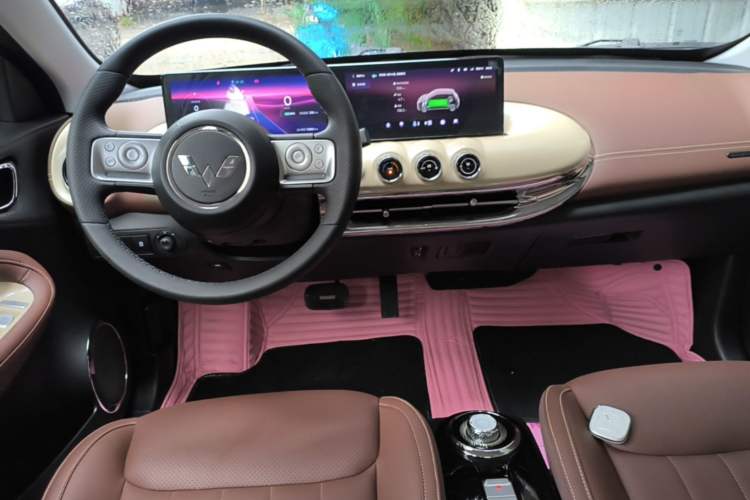 Used Wuling Bingo 2023 333 km Lingxi Connected+ Version Center Console