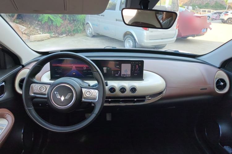 Used Wuling Bingo 2023 410 km Lingxi Deluxe Edition Center Console