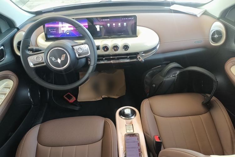 Used Wuling Bingo 2023 410 km Lingxi Deluxe Edition Center Console