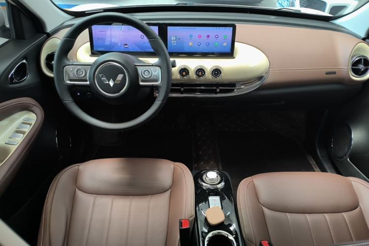 Used Wuling Bingo 2023 410 km Lingxi Deluxe Edition Center Console