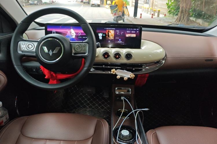 Used Wuling Bingo 2023 333 km Lingxi Connected+ Version Center Console