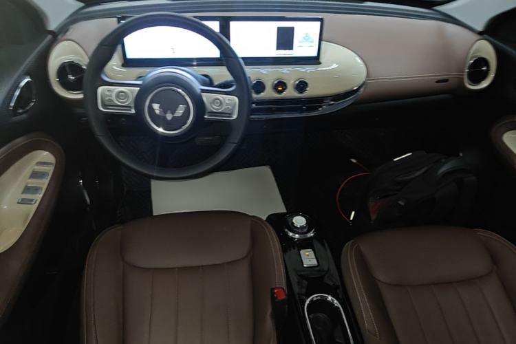 Used Wuling Bingo 2023 333 km Lingxi Connected Version Center Console