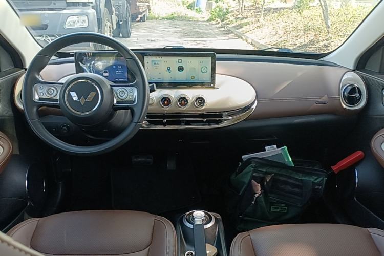 Used Wuling Bingo 2023 203km Comfort Edition Center Console