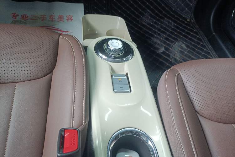 Used Wuling Bingo 2023 333 km Lingxi Connected+ Version Gear Lever