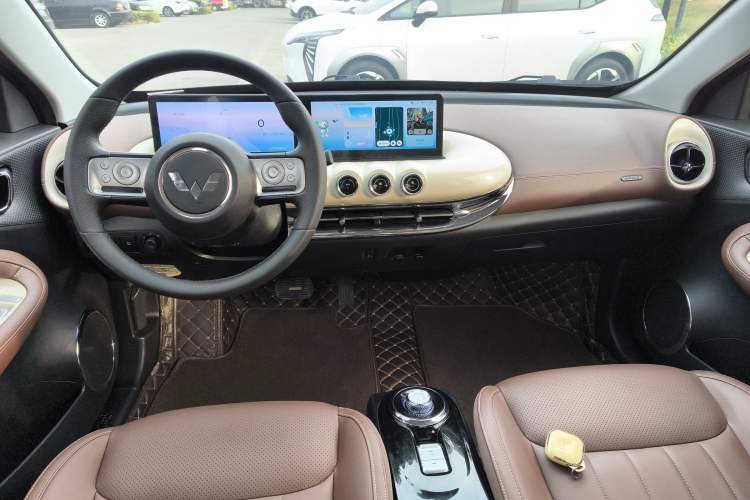 Used Wuling Bingo 2023 333 km Lingxi Connected Version Interior 2