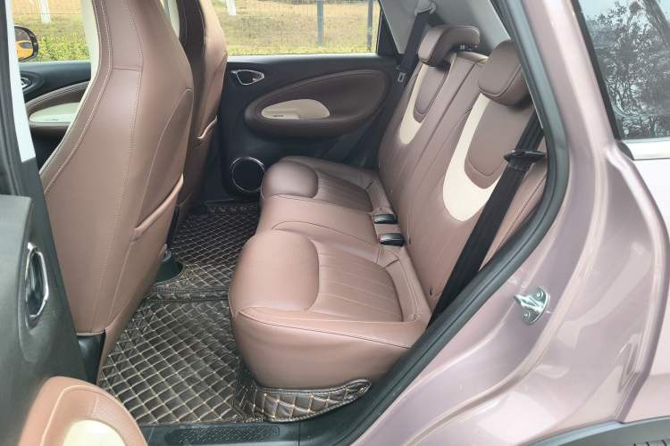 Used Wuling Bingo 2023 333 km Lingxi Connected Version Interior 4
