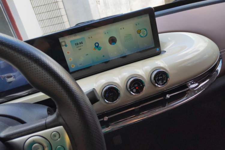 Used Wuling Bingo 2023 203km Light Edition Interior 4