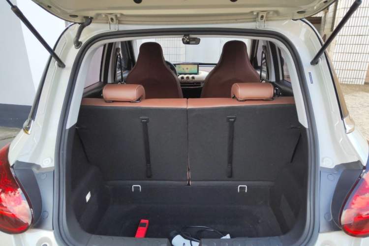 Used Wuling Bingo 2023 203km Light Edition Interior 9