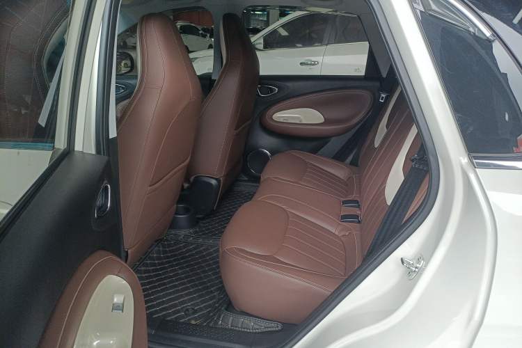 Used Wuling Bingo 2023 333 km Lingxi Connected+ Version Left Rear Seat