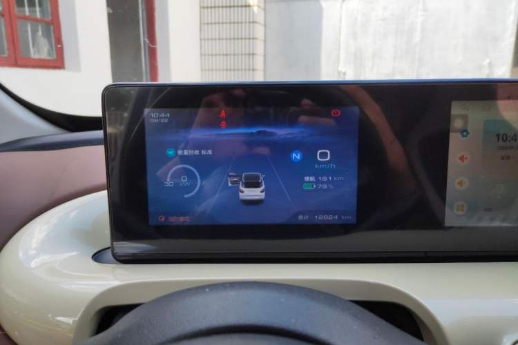 Used Wuling Bingo 2023 203km Light Edition Odometer Close Up