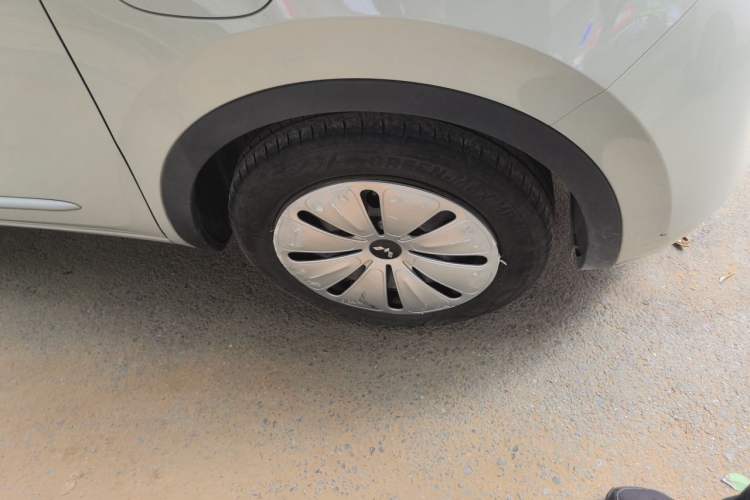 Used Wuling Bingo 2023 203km Light Edition Right Front Wheel Hub