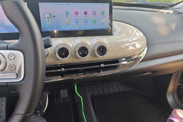 Used Wuling Bingo 2023 333 km Lingxi Connected Version Audio And AC Panel