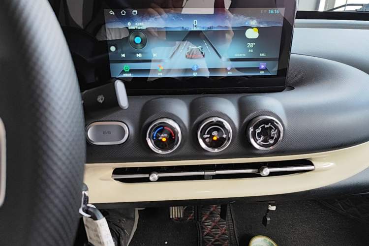 Used Wuling Bingo 2023 333 km Fast-Share Version Audio And AC Panel