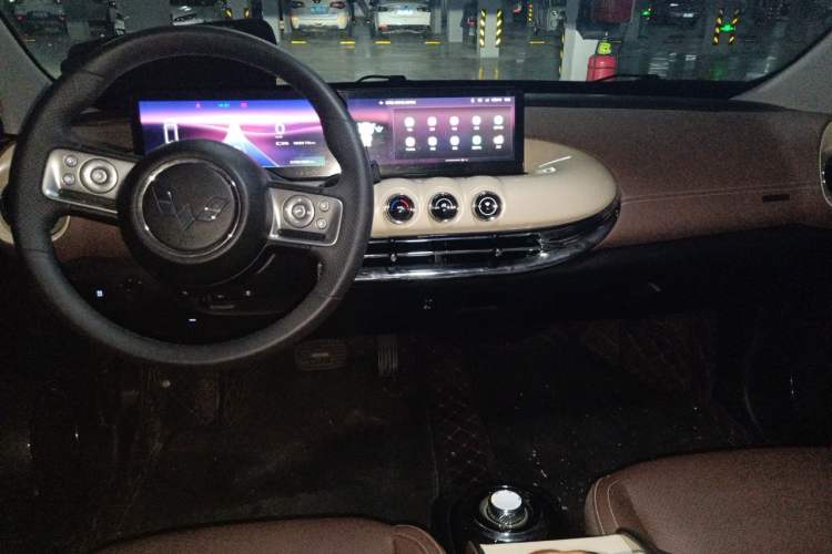 Used Wuling Bingo 2023 333 km Lingxi Connected+ Version Center Console