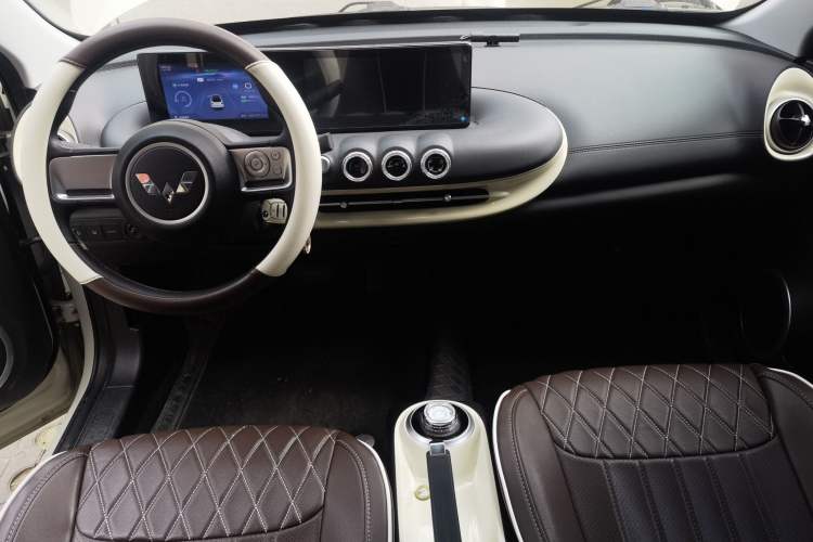 Used Wuling Bingo 2023 203km Light Edition Center Console