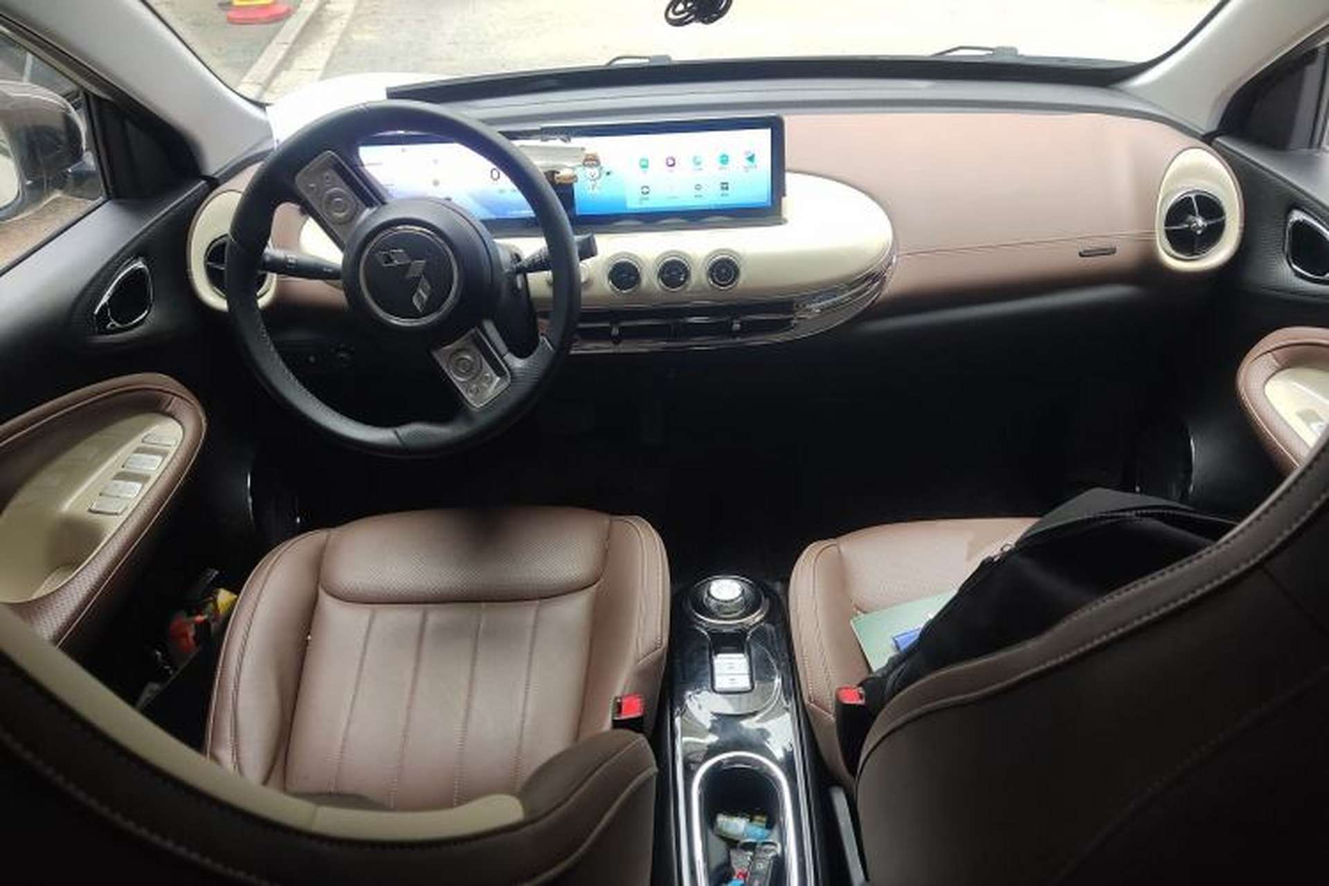 Used Wuling Bingo 2023 410 km Lingxi Deluxe Edition Center Console