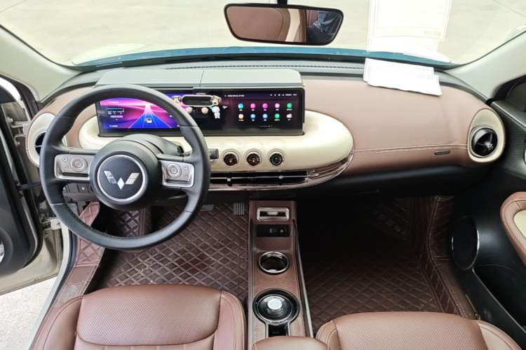 Used Wuling Bingo 2023 410 km Lingxi Deluxe Edition Center Console