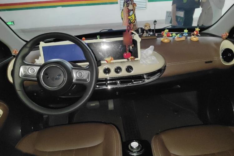 Used Wuling Bingo 2023 333 km Lingxi Connected Version Center Console