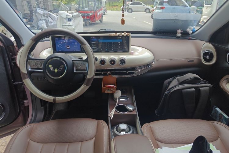 Used Wuling Bingo 2023 203km Comfort Edition Center Console
