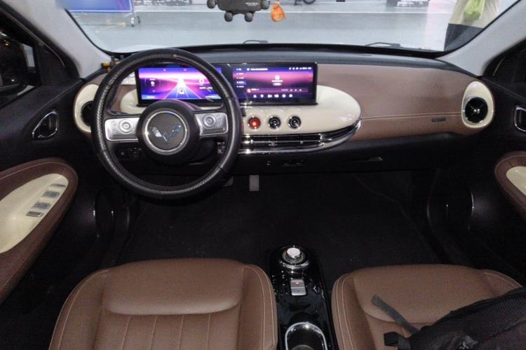 Used Wuling Bingo 2023 410 km Lingxi Deluxe Edition Center Console