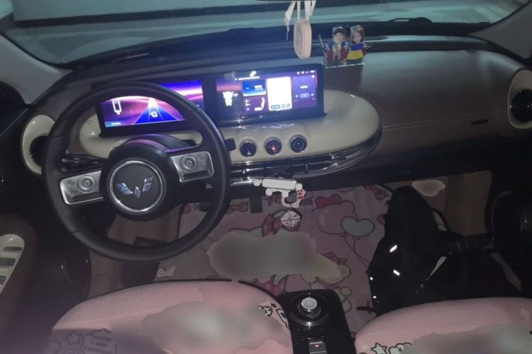 Used Wuling Bingo 2023 333 km Lingxi Connected Version Center Console