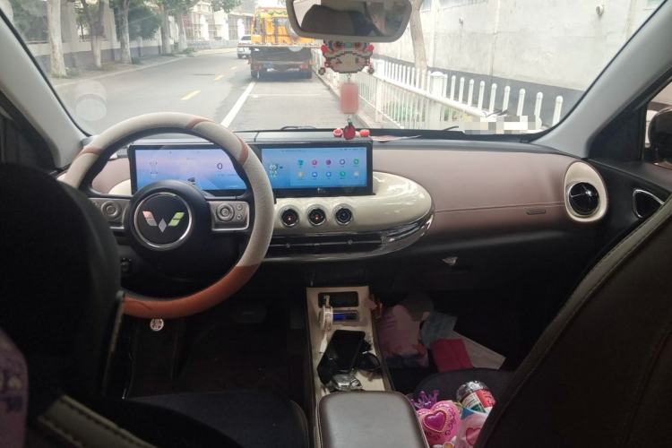 Used Wuling Bingo 2023 410 km Lingxi Deluxe Edition Center Console
