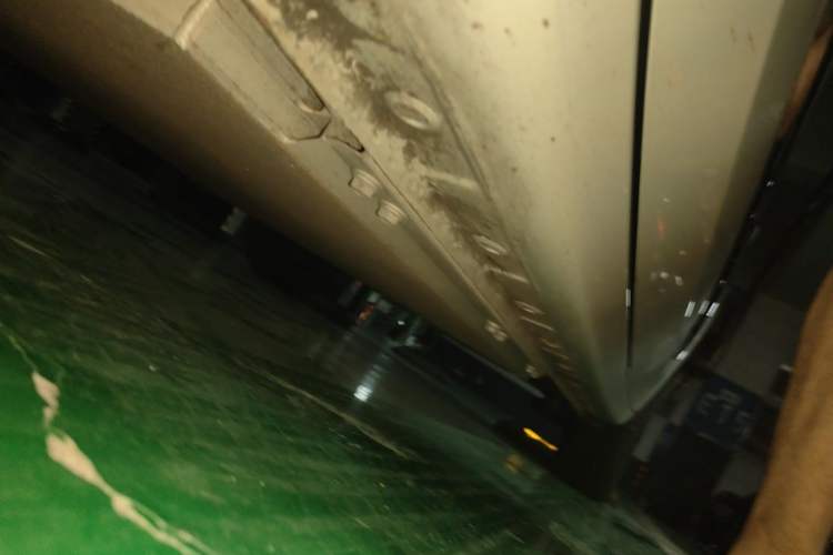 Used Wuling Bingo 2023 333 km Lingxi Connected Version Chassis Front Left