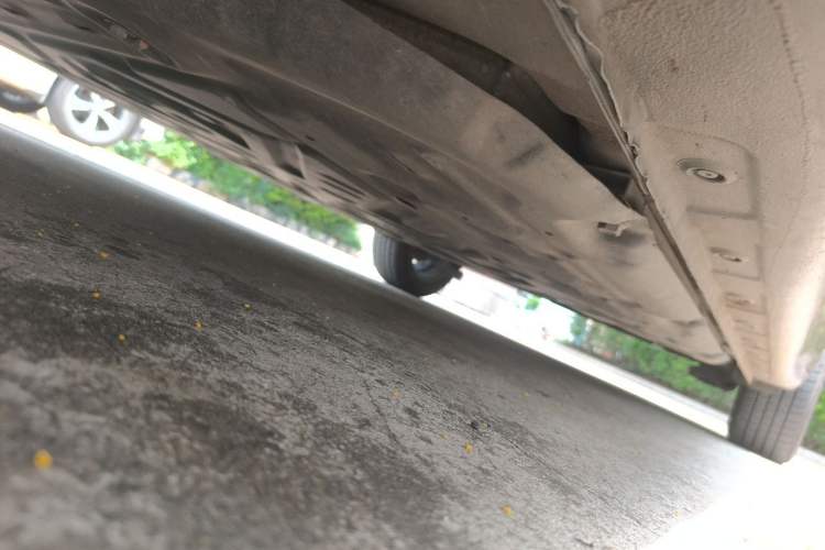 Used Wuling Bingo 2023 333 km Lingxi Connected Version Chassis Front Left
