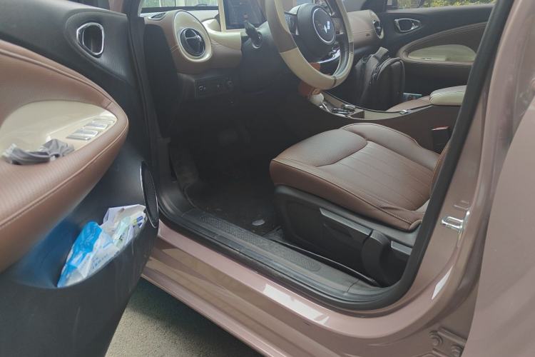 Used Wuling Bingo 2023 203km Comfort Edition Driver Seat