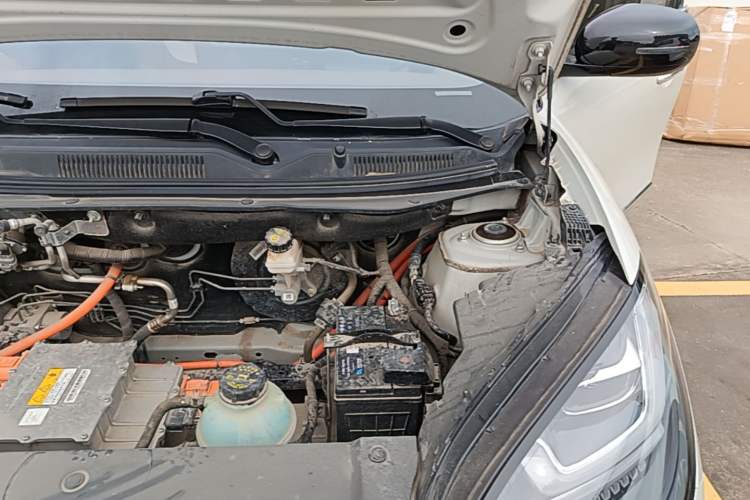Used Wuling Bingo 2023 333 km Enjoyment Version Engine Bay Left