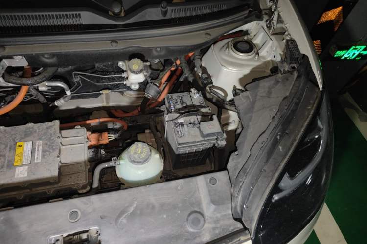 Used Wuling Bingo 2023 333 km Lingxi Connected Version Engine Bay Left