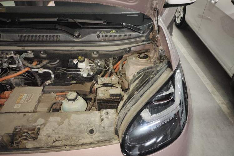 Used Wuling Bingo 2023 333 km Lingxi Connected+ Version Engine Bay Left