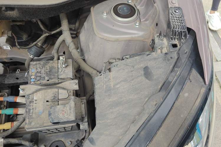 Used Wuling Bingo 2023 203km Comfort Edition Engine Bay Left
