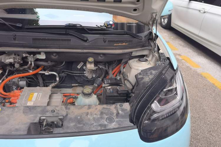 Used Wuling Bingo 2023 333 km Lingxi Connected+ Version Engine Bay Left