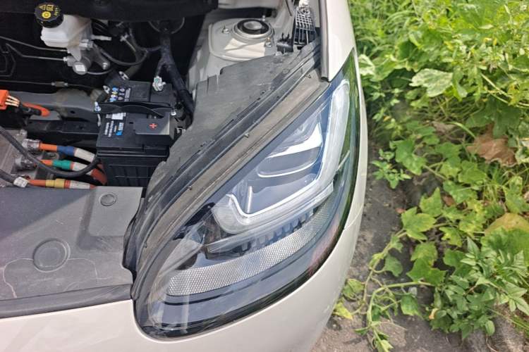 Used Wuling Bingo 2023 203km Comfort Edition Engine Bay Left