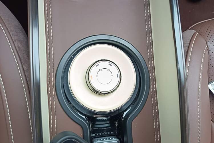 Used Wuling Bingo 2023 333 km Enjoyment Version Gear Lever